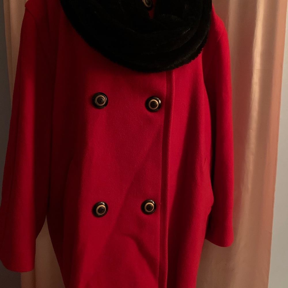 Raffinati vintage Virgin wool red winter coat